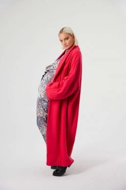 Heimstone Eren Coat In Pink Razuberi Cashmere