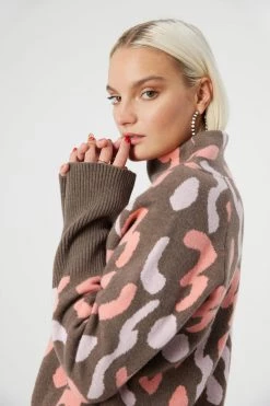 Heimstone Reeno Sweater In Tag Cashmere