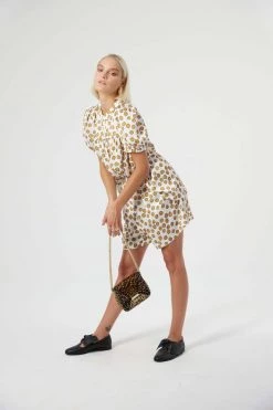 Heimstone Gaya Blouse In White XXL Messy Dots SALES 11 Heimstone Gaya Blouse In White XXL Messy Dots SALES