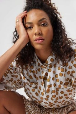 Heimstone Astrée Shirt In White XXL Messy Dots