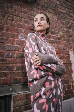 Heimstone Reeno Sweater In Tag Cashmere